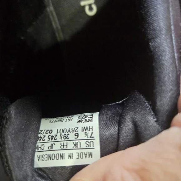 Adidas tennis women shoes 7.5 excellent shape- Used couple times - Picture 4 of 5